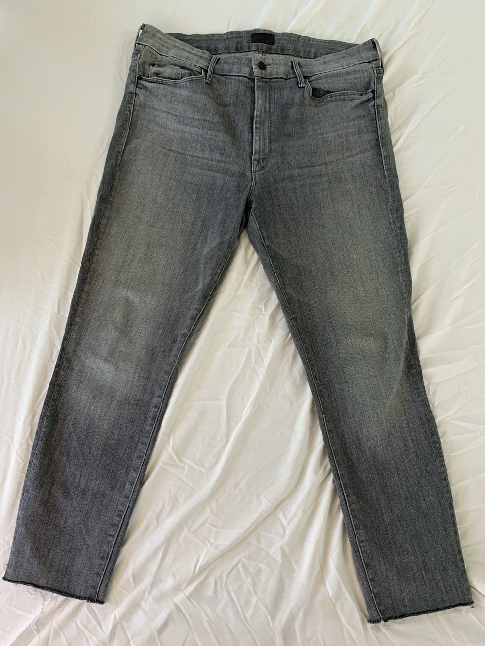 MOTHER The Looker Jeans in Grey-Black Distressed Denim - Picture 1 of 10